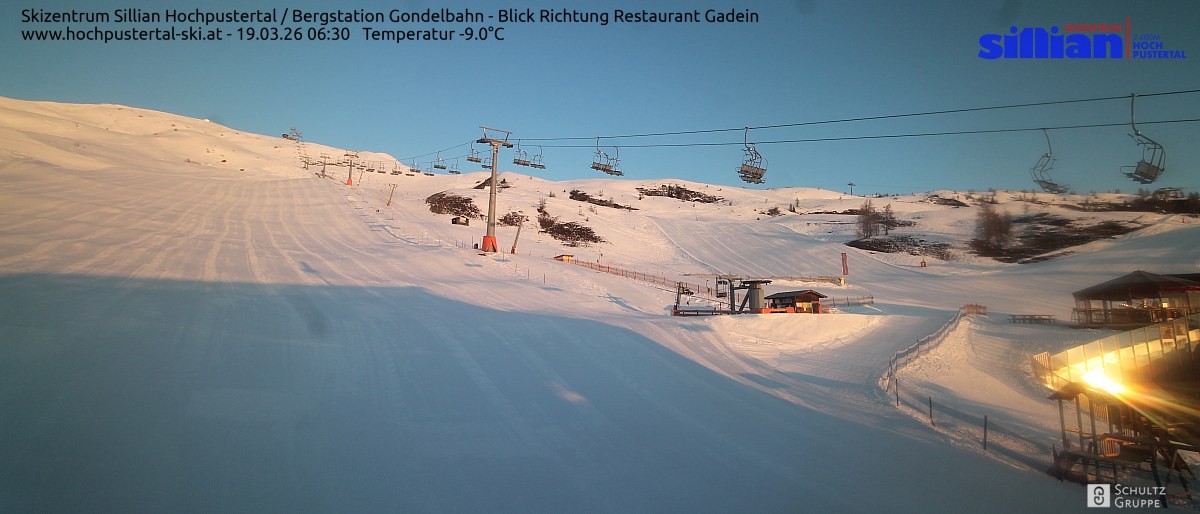 Archiv Foto Webcam Bergstation Gondelbahn in Sillian