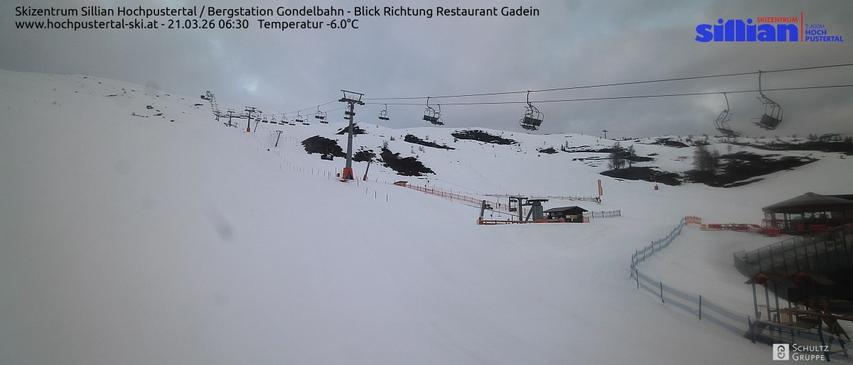 Archiv Foto Webcam Bergstation Gondelbahn in Sillian