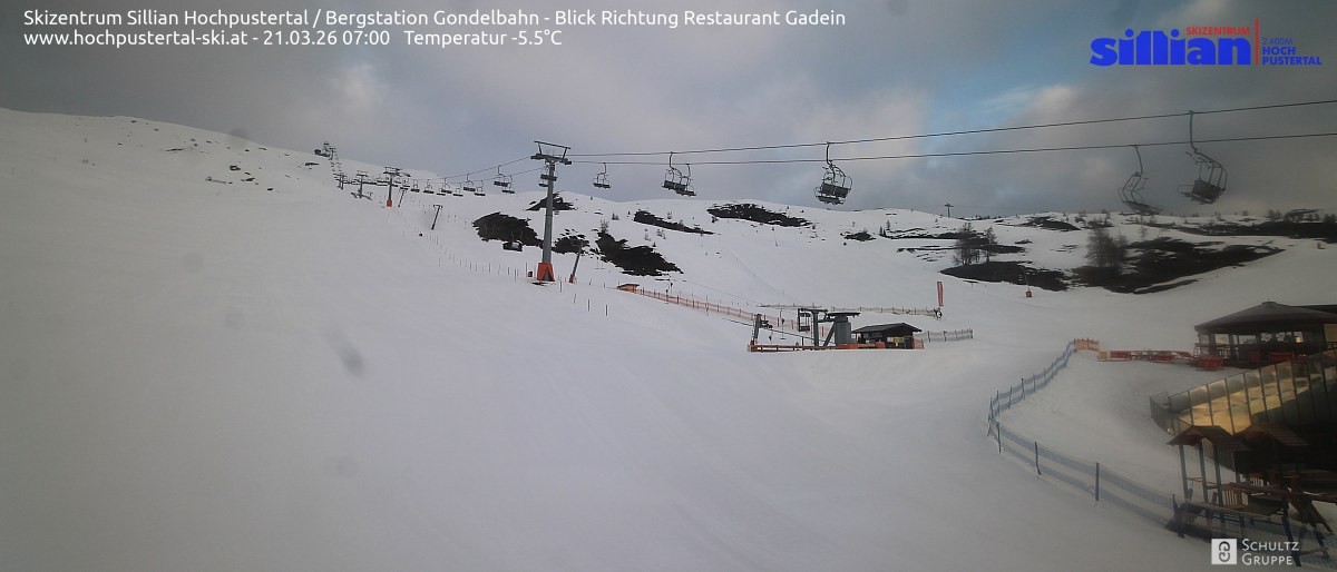 Archiv Foto Webcam Bergstation Gondelbahn in Sillian