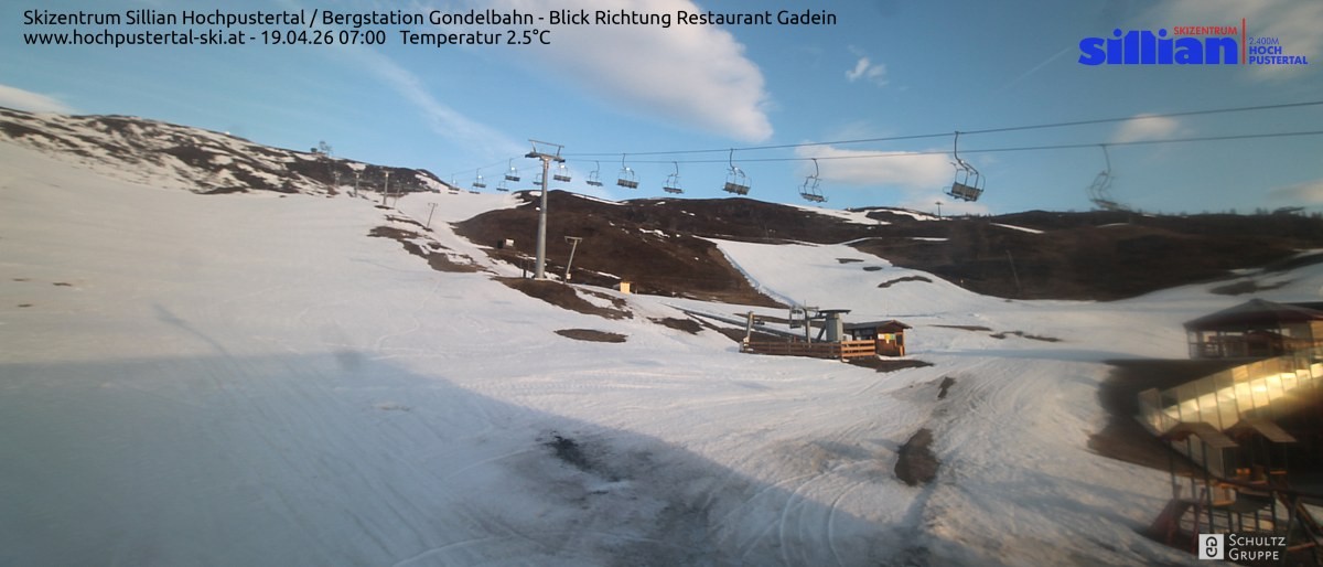 Archiv Foto Webcam Bergstation Gondelbahn in Sillian