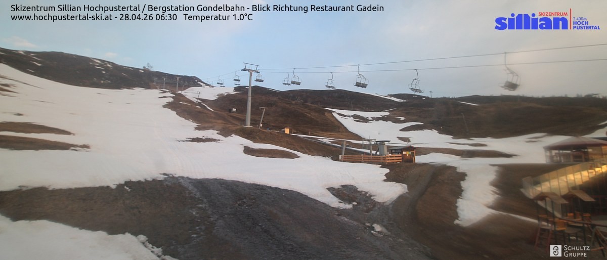Archiv Foto Webcam Bergstation Gondelbahn in Sillian