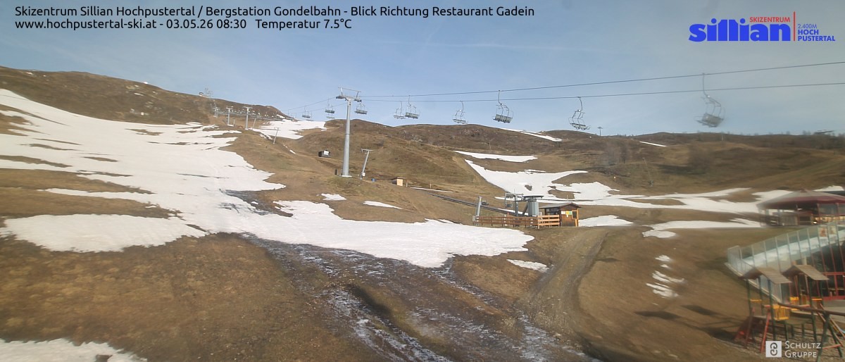 Archiv Foto Webcam Bergstation Gondelbahn in Sillian