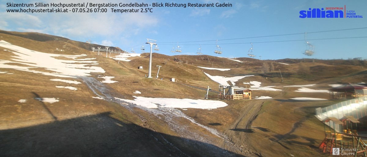 Archiv Foto Webcam Bergstation Gondelbahn in Sillian