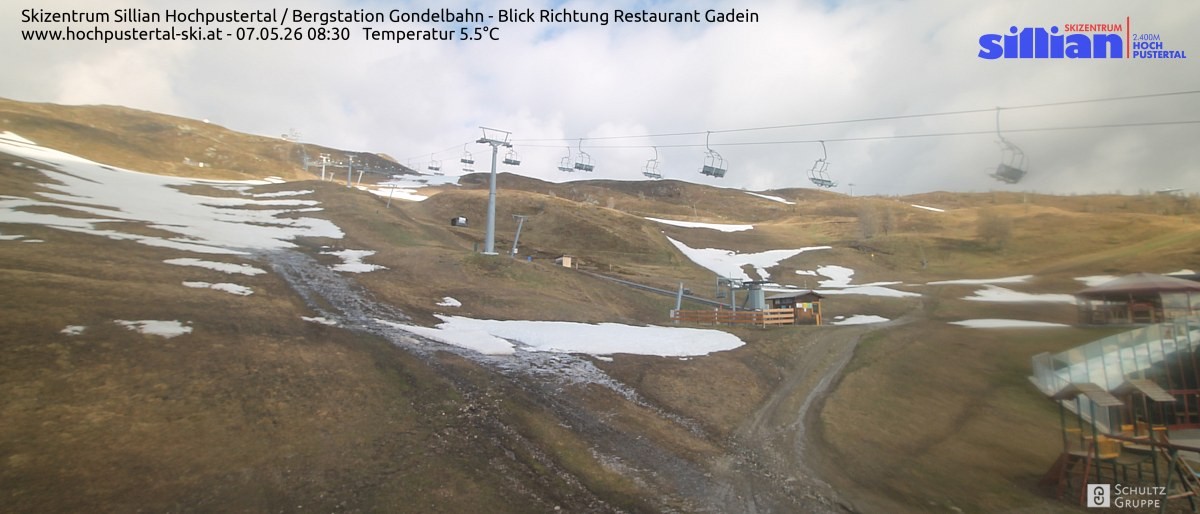Archiv Foto Webcam Bergstation Gondelbahn in Sillian