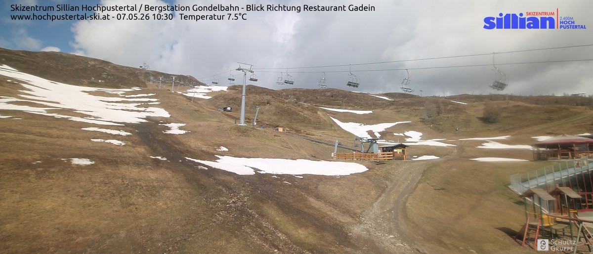 Archiv Foto Webcam Bergstation Gondelbahn in Sillian