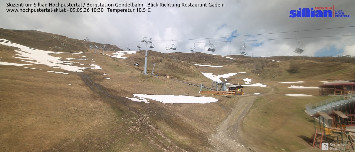Archiv Foto Webcam Bergstation Gondelbahn in Sillian