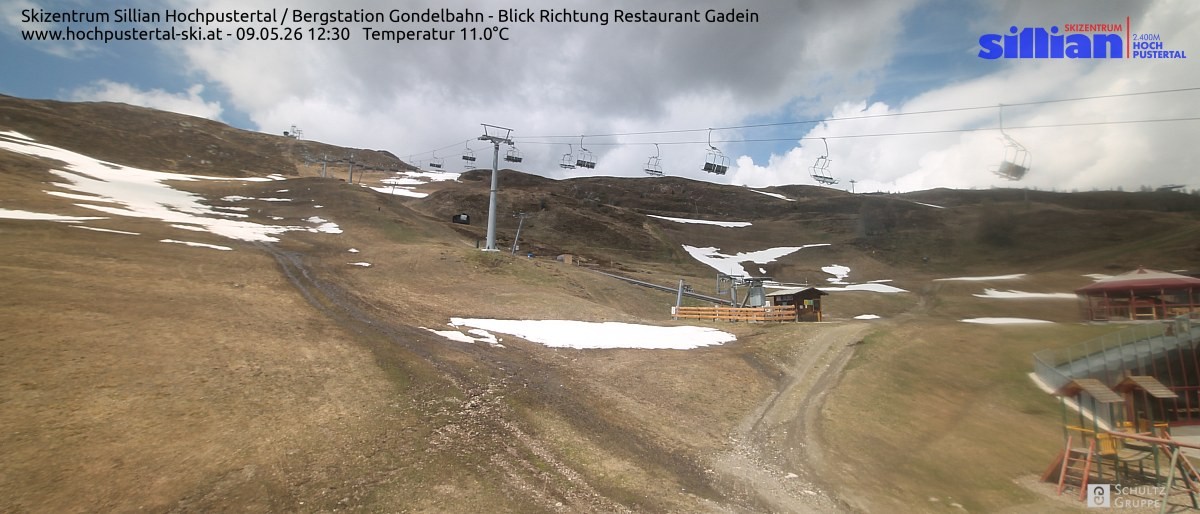 Archiv Foto Webcam Bergstation Gondelbahn in Sillian
