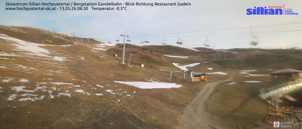 Archiv Foto Webcam Bergstation Gondelbahn in Sillian