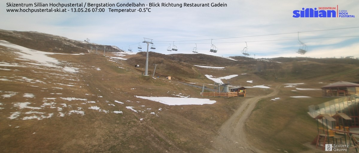 Archiv Foto Webcam Bergstation Gondelbahn in Sillian