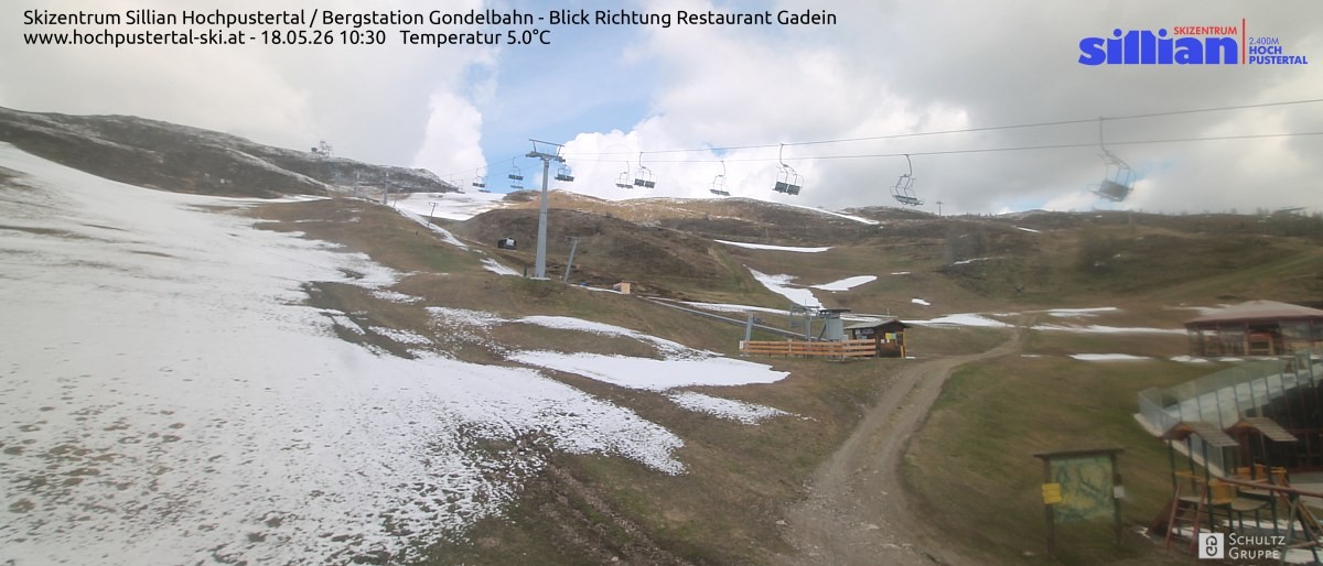 Archiv Foto Webcam Bergstation Gondelbahn in Sillian