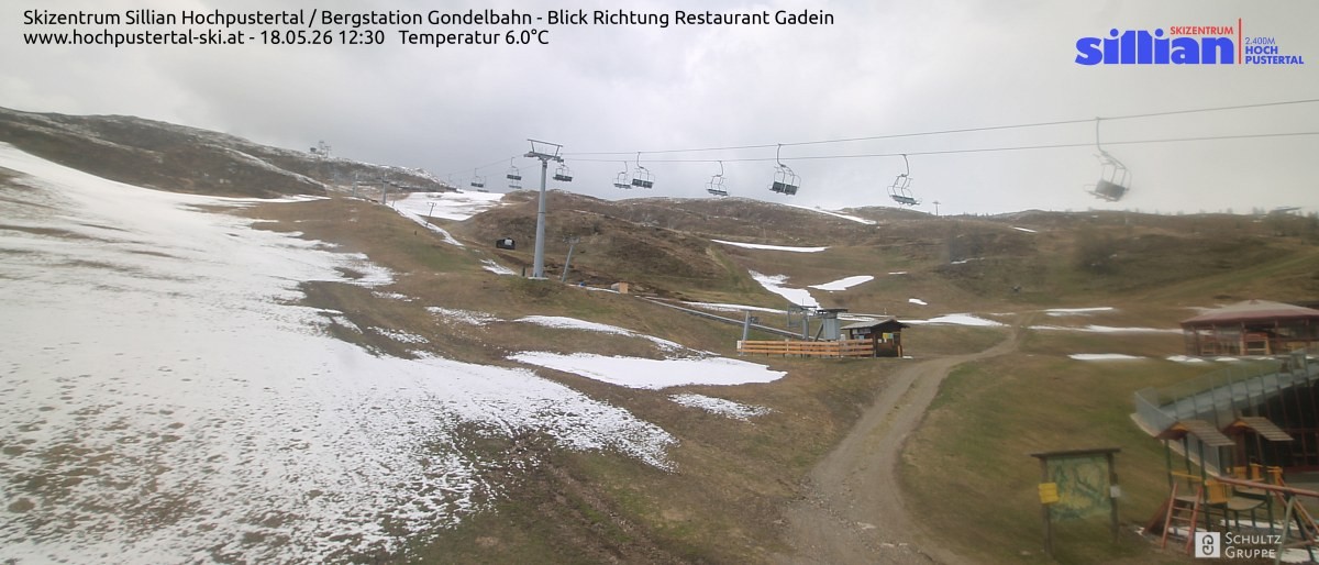 Archiv Foto Webcam Bergstation Gondelbahn in Sillian