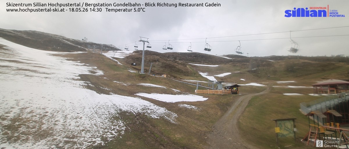 Archiv Foto Webcam Bergstation Gondelbahn in Sillian