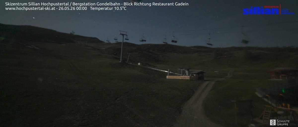 Archiv Foto Webcam Bergstation Gondelbahn in Sillian
