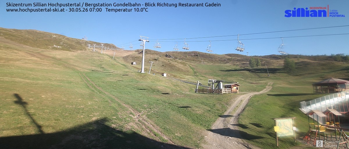 Archiv Foto Webcam Bergstation Gondelbahn in Sillian