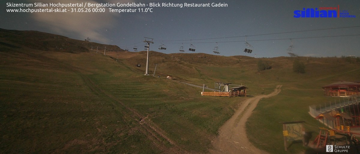 Archiv Foto Webcam Bergstation Gondelbahn in Sillian