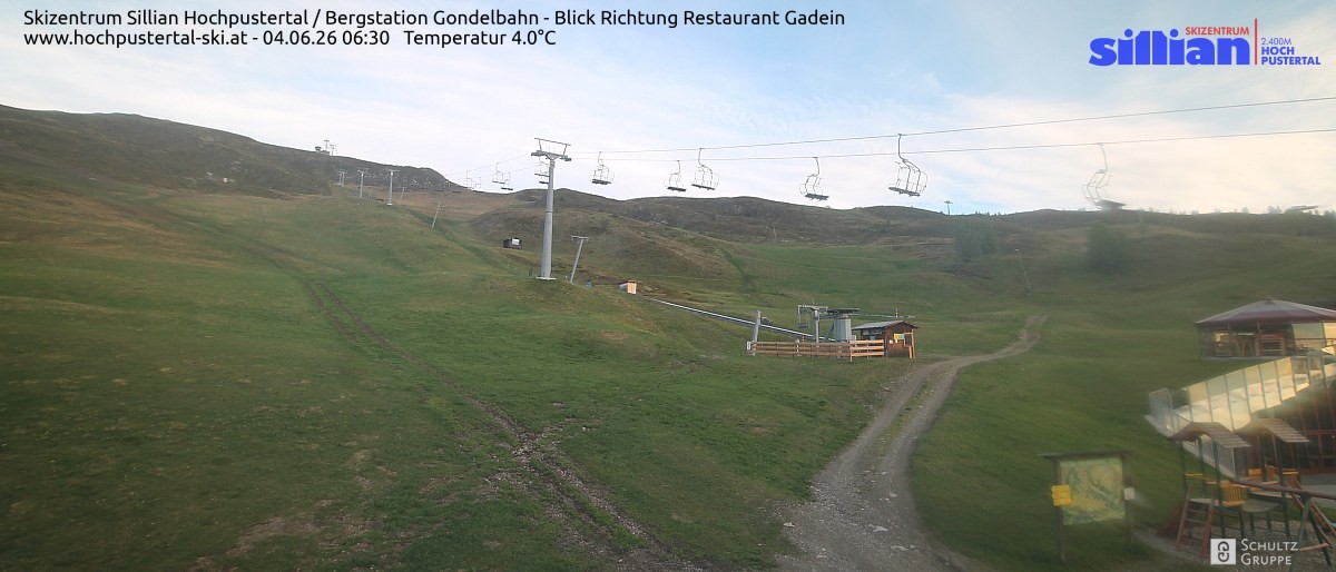 Archiv Foto Webcam Bergstation Gondelbahn in Sillian