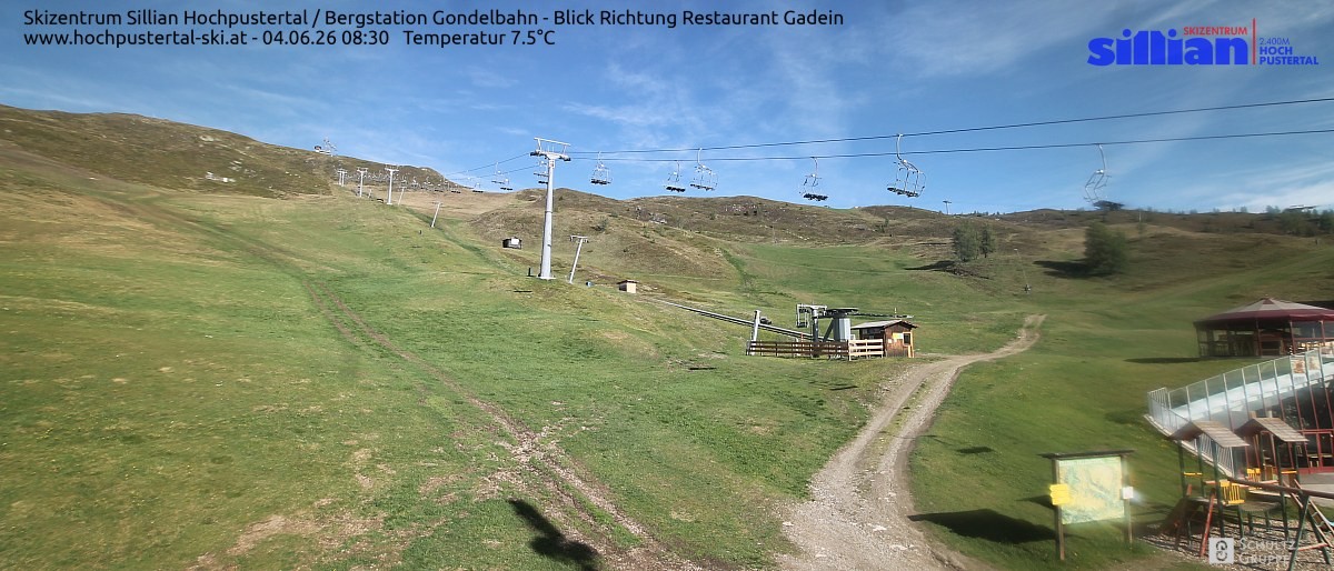 Archiv Foto Webcam Bergstation Gondelbahn in Sillian
