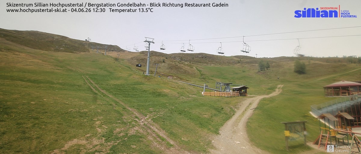 Archiv Foto Webcam Bergstation Gondelbahn in Sillian