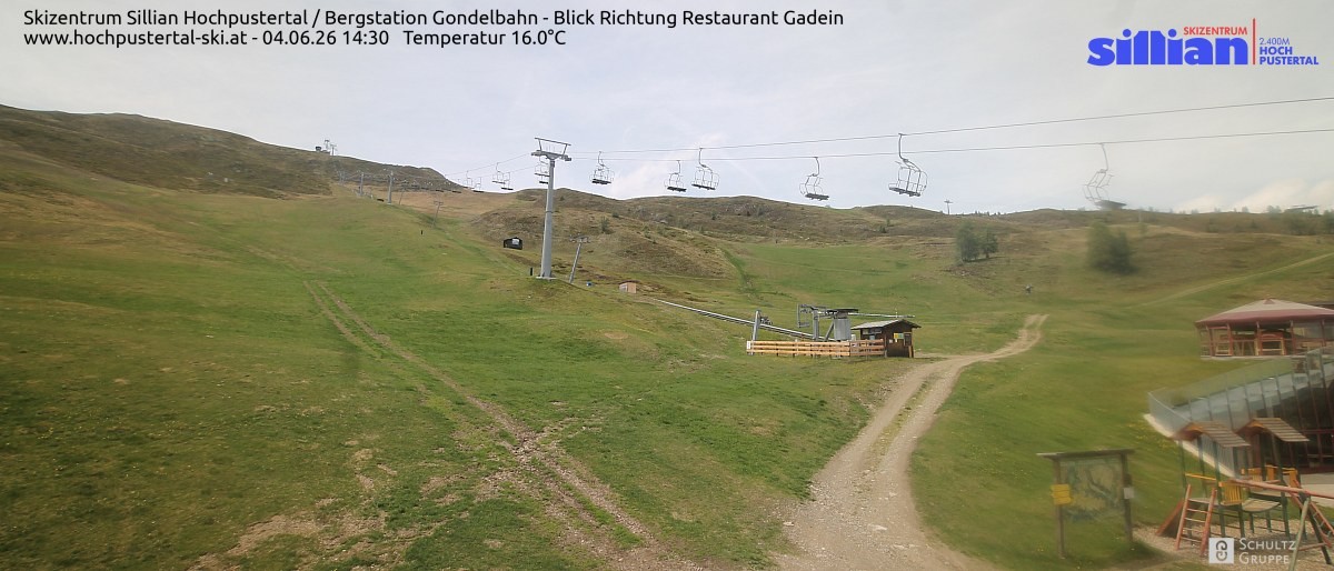Archiv Foto Webcam Bergstation Gondelbahn in Sillian
