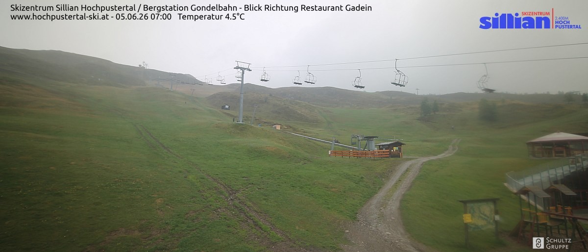 Archiv Foto Webcam Bergstation Gondelbahn in Sillian