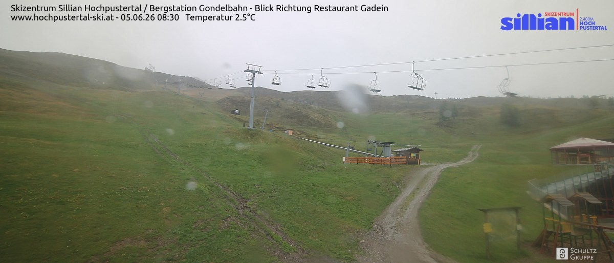Archiv Foto Webcam Bergstation Gondelbahn in Sillian
