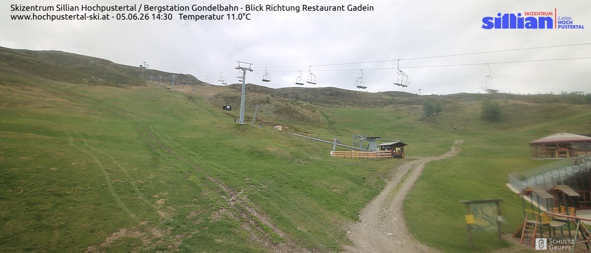 Archiv Foto Webcam Bergstation Gondelbahn in Sillian