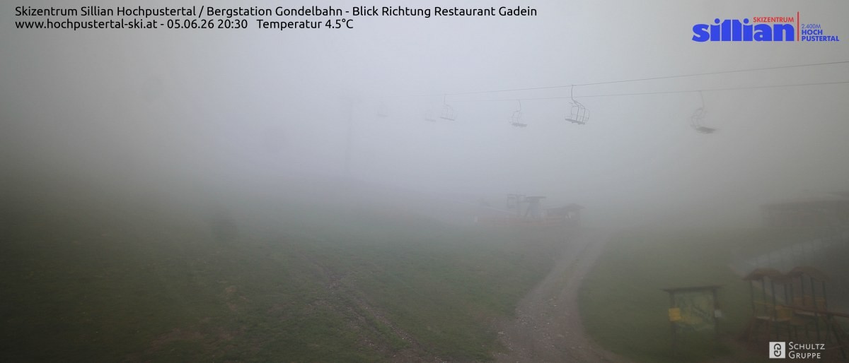 Archiv Foto Webcam Bergstation Gondelbahn in Sillian