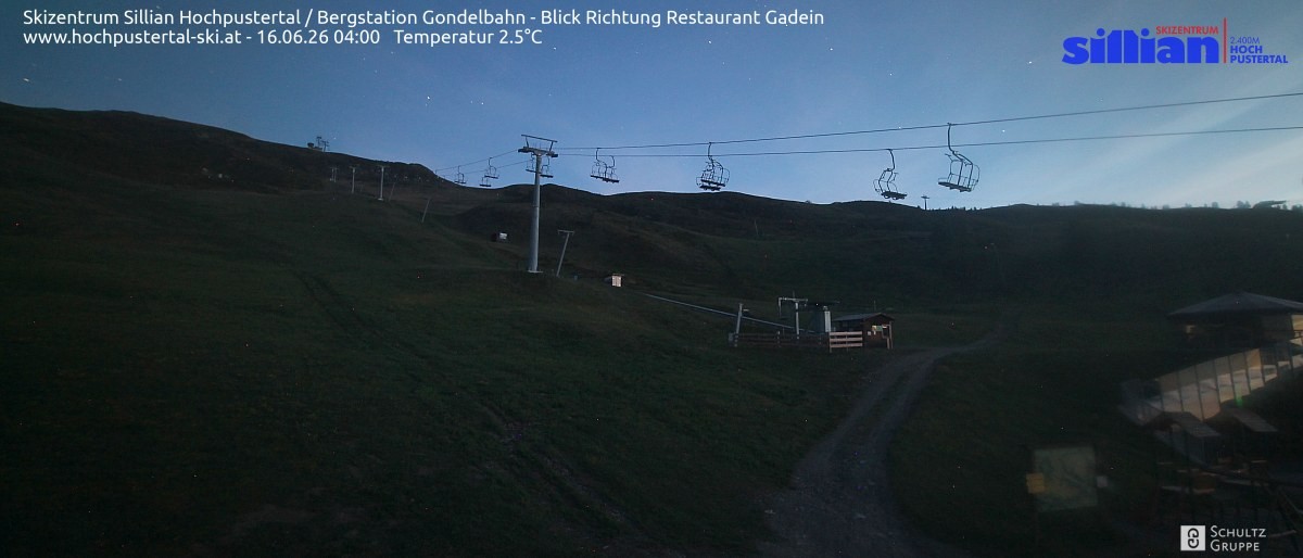 Archiv Foto Webcam Bergstation Gondelbahn in Sillian