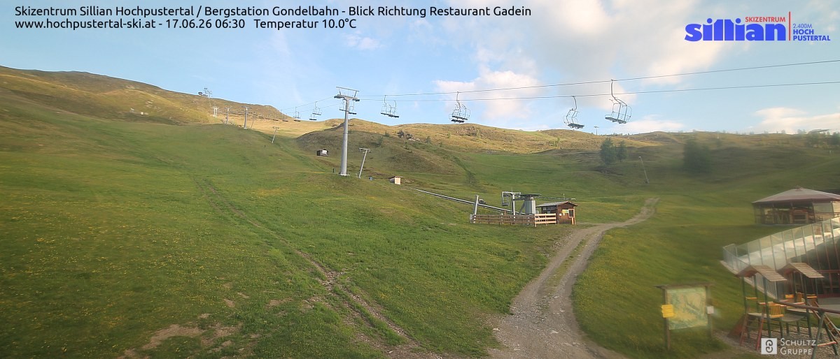 Archiv Foto Webcam Bergstation Gondelbahn in Sillian
