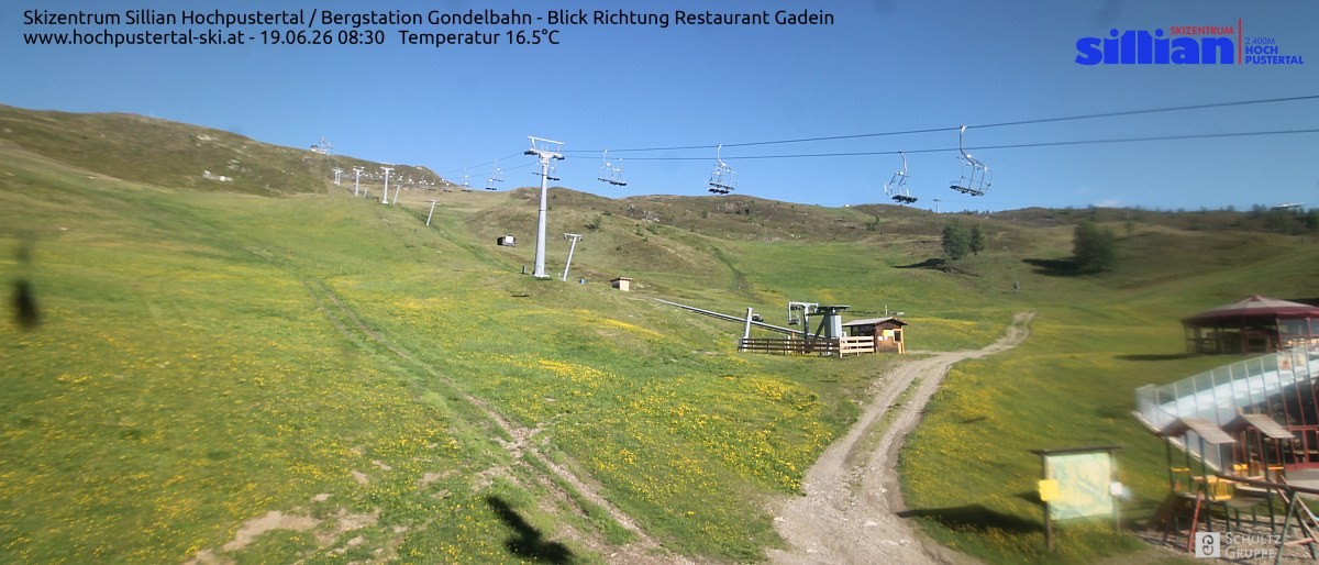 Archiv Foto Webcam Bergstation Gondelbahn in Sillian