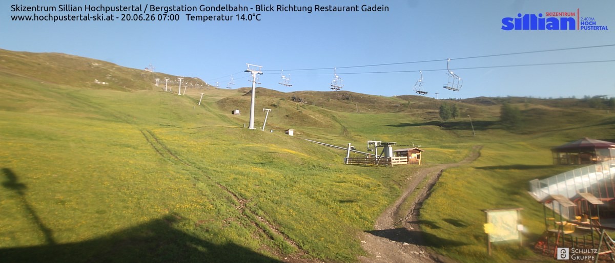 Archiv Foto Webcam Bergstation Gondelbahn in Sillian