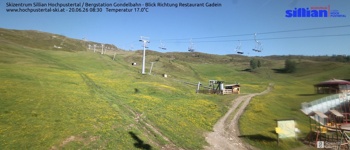 Archiv Foto Webcam Bergstation Gondelbahn in Sillian