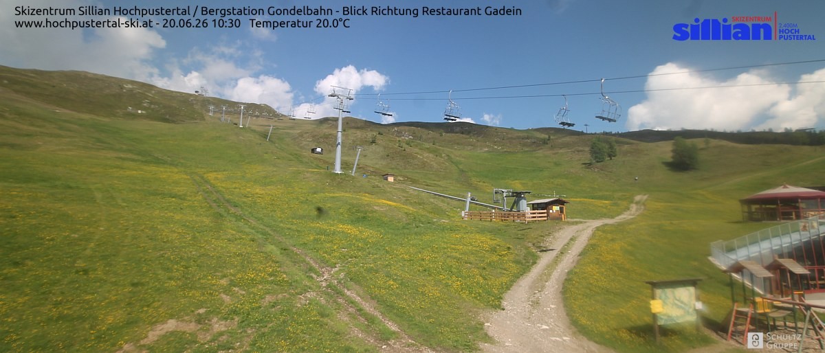 Archiv Foto Webcam Bergstation Gondelbahn in Sillian