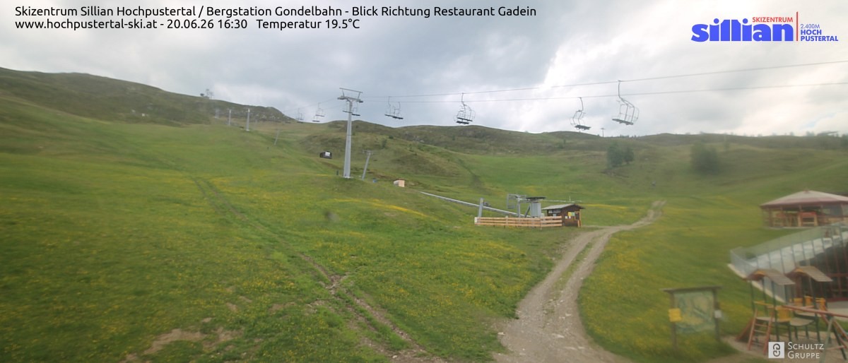 Archiv Foto Webcam Bergstation Gondelbahn in Sillian