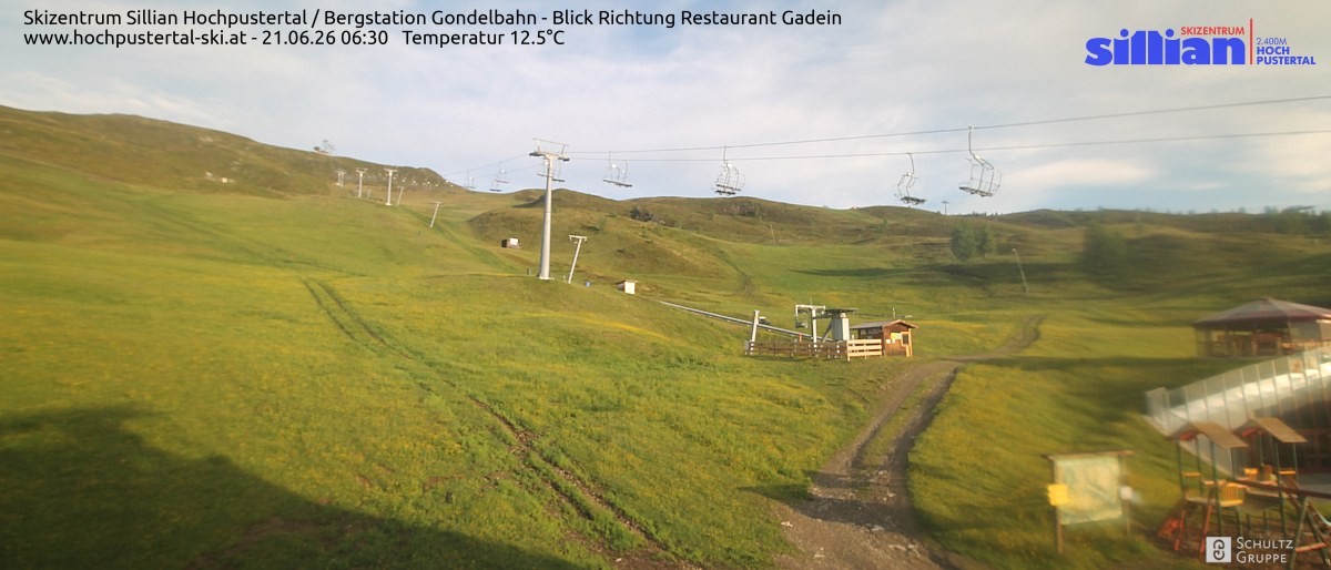 Archiv Foto Webcam Bergstation Gondelbahn in Sillian
