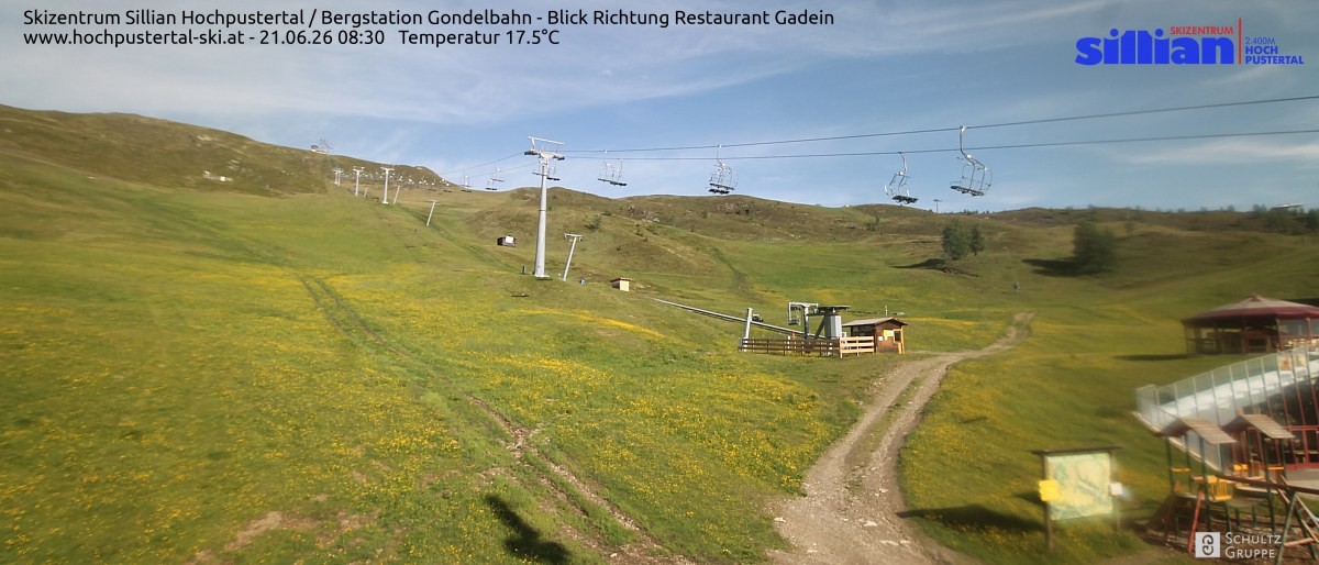Archiv Foto Webcam Bergstation Gondelbahn in Sillian