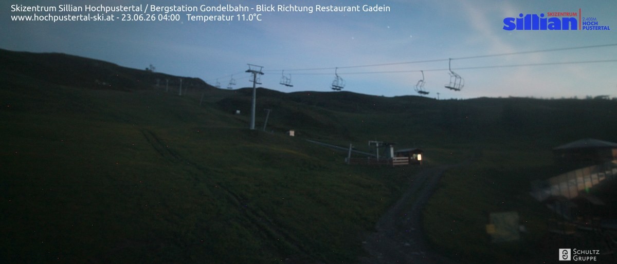 Archiv Foto Webcam Bergstation Gondelbahn in Sillian