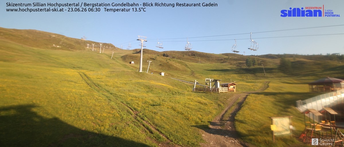 Archiv Foto Webcam Bergstation Gondelbahn in Sillian