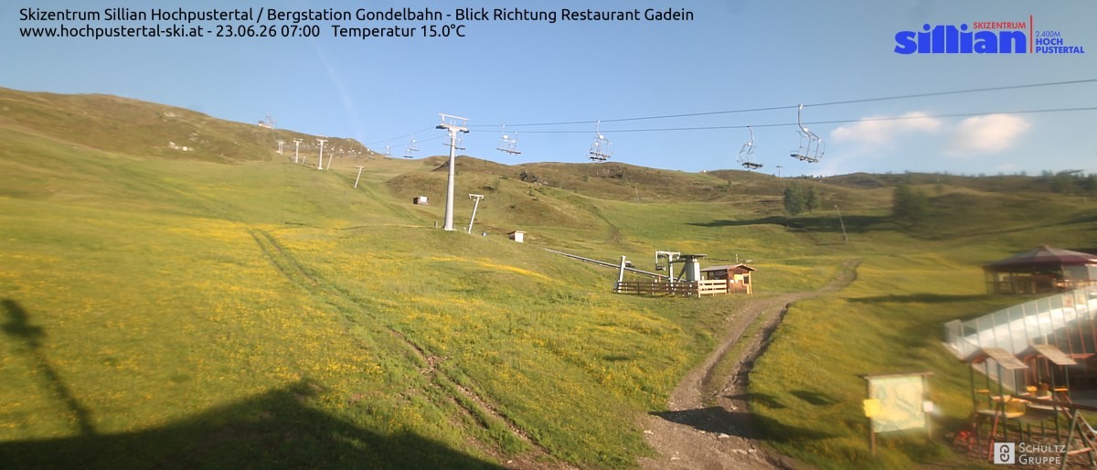 Archiv Foto Webcam Bergstation Gondelbahn in Sillian