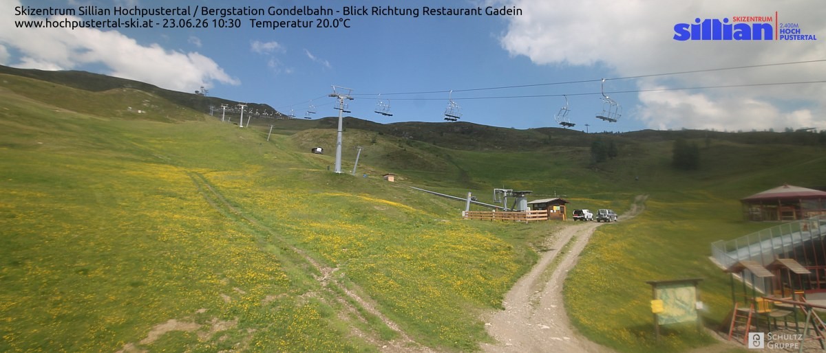 Archiv Foto Webcam Bergstation Gondelbahn in Sillian