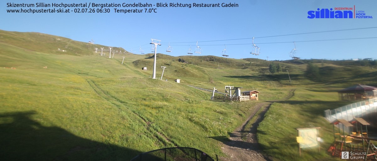 Archiv Foto Webcam Bergstation Gondelbahn in Sillian