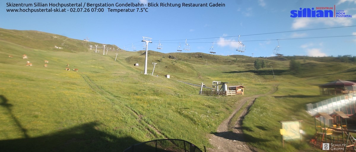 Archiv Foto Webcam Bergstation Gondelbahn in Sillian