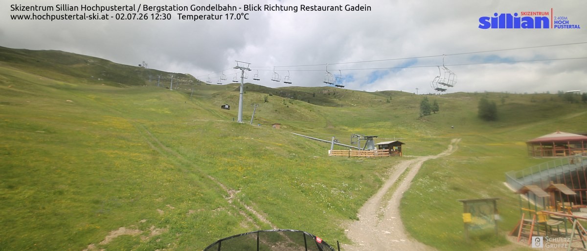 Archiv Foto Webcam Bergstation Gondelbahn in Sillian