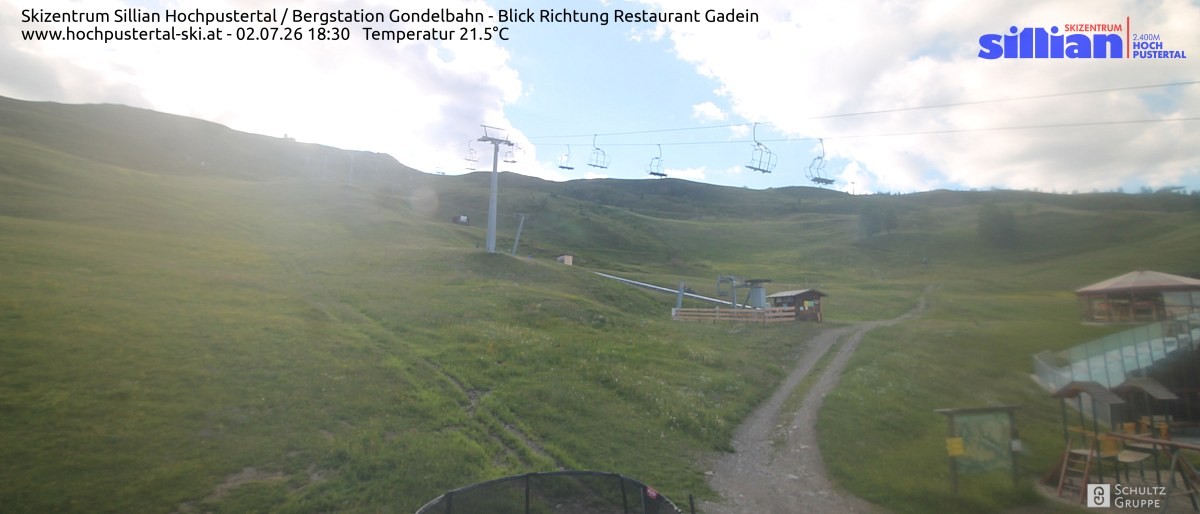 Archiv Foto Webcam Bergstation Gondelbahn in Sillian