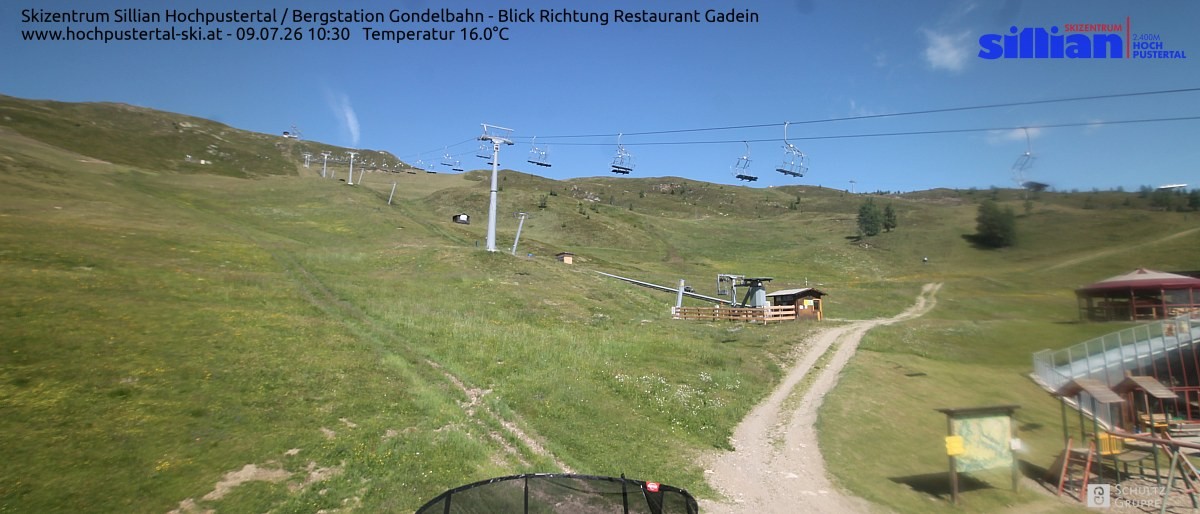 Archiv Foto Webcam Bergstation Gondelbahn in Sillian