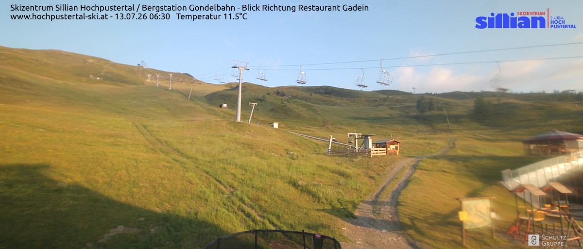 Archiv Foto Webcam Bergstation Gondelbahn in Sillian
