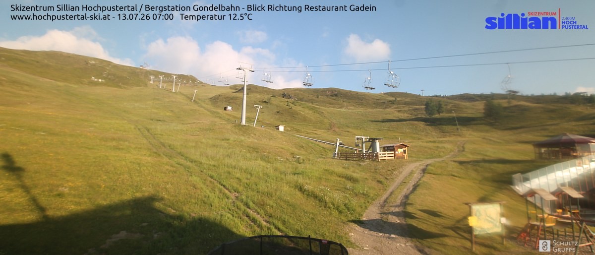 Archiv Foto Webcam Bergstation Gondelbahn in Sillian