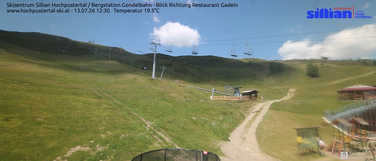 Archiv Foto Webcam Bergstation Gondelbahn in Sillian
