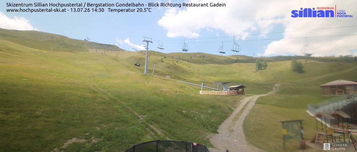 Archiv Foto Webcam Bergstation Gondelbahn in Sillian