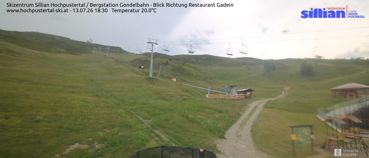 Archiv Foto Webcam Bergstation Gondelbahn in Sillian